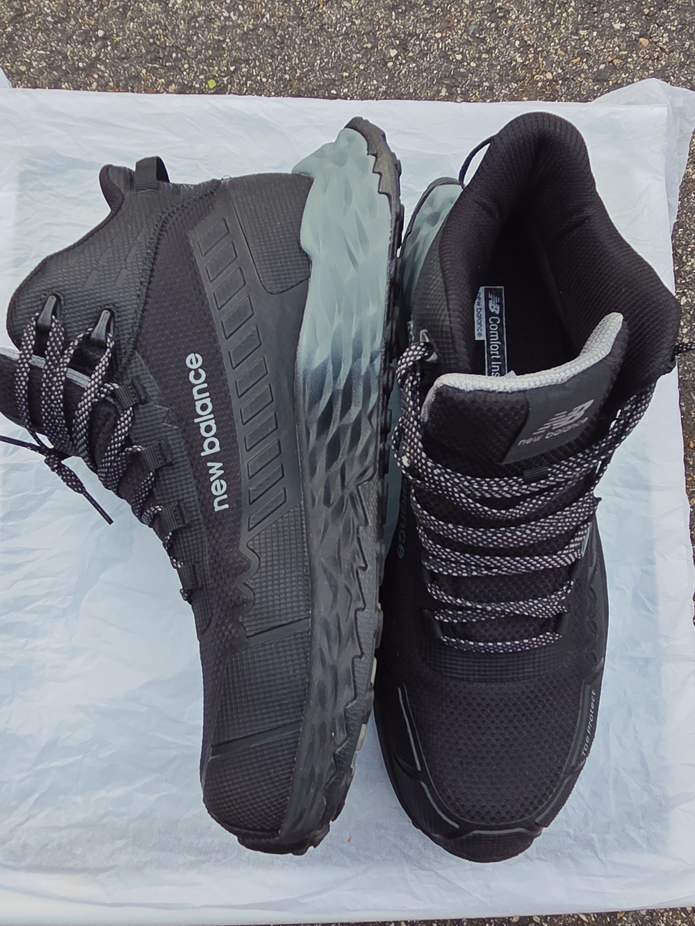 New Balance Men's Black Athletic Trail Sneakers